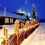 Eventyrlige Skaret Motel Årøy